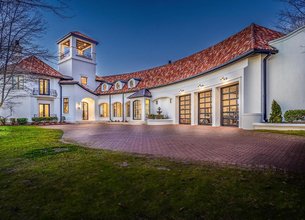 Enchanting Lake Norman Oasis: Where Serenity Meets Splendor