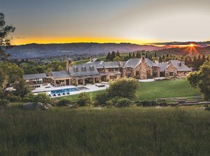 Landmark Estate on 21 Acres