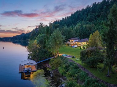 Willamette Riverfront Estate