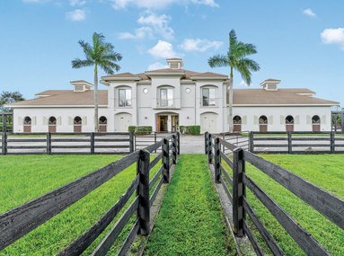 Equestrian Farm in Saddle Trail Park