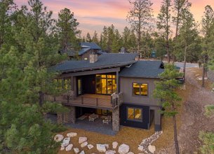 Newly Finished Coconino Ridge Mountain-Modern Retreat.