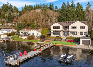 Pristine Lake Sammamish Waterfront