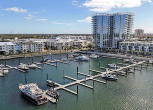 Exquisite Condominium Nestled In The Heart Of Tampa's Vibrant Landscape