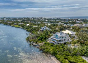 Welcome To A Waterfront Paradise On Palm Island