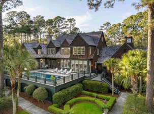 Gracious Estate within the Exclusive Preserve Community 