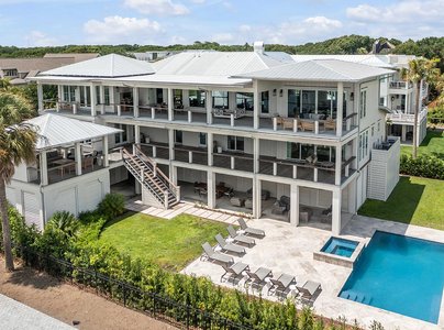 Steps from the Wide Beach of Isle of Palms