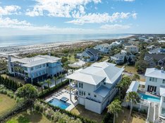 Steps from the Wide Beach of Isle of Palms