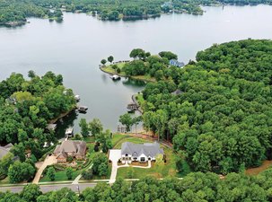 Luxury Waterfront Lifestyle on Lake Wylie