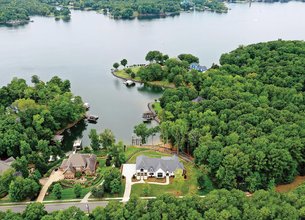 Luxury Waterfront Lifestyle on Lake Wylie