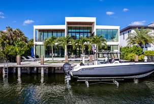 Newer Custom Deepwater Residences on Coconut Isle