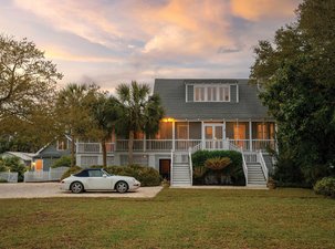 Historic Cottage Nestled on Idyllic Sullivan's Island