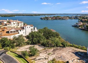 Luxury Waterfront Homesite