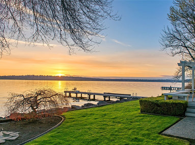 Prime Kirkland Waterfront