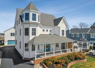 Waterfront Property on Solomons Island!