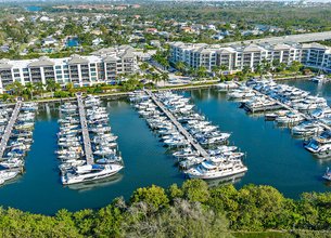 Highly Desirable Luxury Condominium With Direct Marina Views