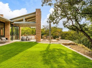 Contemporary Waterfront Retreat