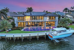 Stunning Custom Deepwater Estate