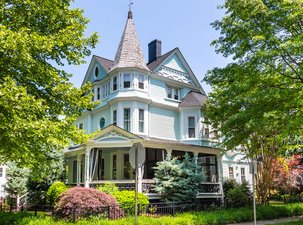 Queen Anne Victorian Dating Back to 1893