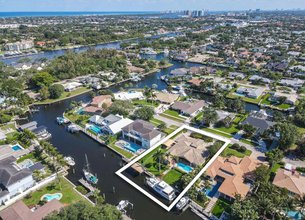 Waterfront Residence in the Heart of Palm Beach Gardens