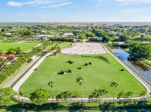 10-Acre Scenic Farm in Wellington