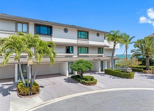 Live the Florida Lifestyle in Clearwater’s Waterfront Townhome!