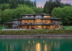 MOUNTAIN RETREAT WITH PRIVATE LAKE