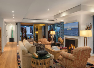 Meticulously Renovated Four Seasons Residence