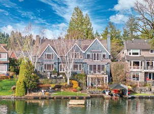 Prime Waterfront Property Nestled on The Peninsula