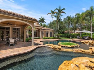 Grand Estates in the Exclusive Old Palm Golf Club