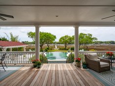 Historic Waterfront Home in the Crescent