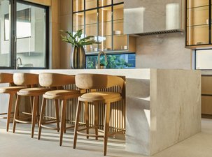 Modern Oceanfront Oasis Meets Eco-Conscious Design