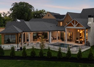 Your Dream Home Awaits – Pool and Greenhouse Included! 