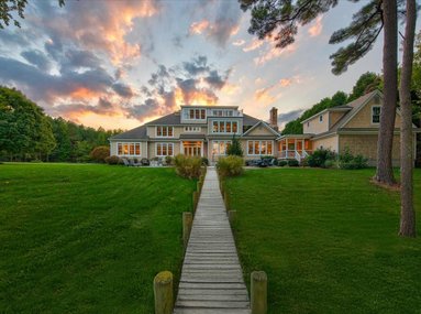 Stunning Waterfront Estate Home in the Cedar Creek