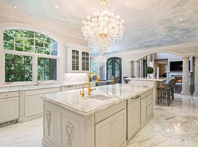 Custom Design Meets Timeless Grandeur & Privacy