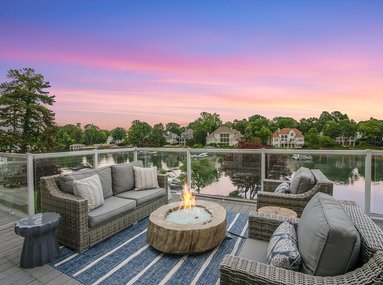 Stunning Lakefront Home in The Peninsula 