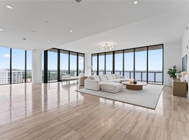 Absolutely Stunning Penthouse