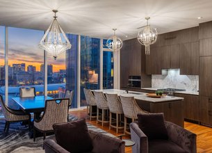 Luxurious Corner Unit In The Four Seasons Residences