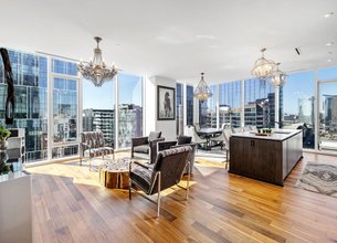Luxurious Corner Unit In The Four Seasons Residences