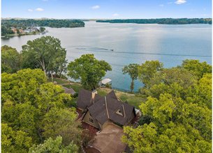Lake Front House with Private Boat Dock! Panoramic Lake View!