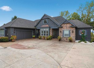 Prime Evergreen Location with Columbia River Views