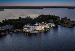 Modern Lakefront Masterpiece on Lake LBJ