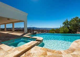 Garage Envy with Stunning Lake Havasu Views