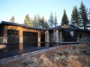 Gray’s Crossing Golf Course -- New, Turn-Key Mountain Retreat