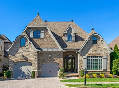 Exquisite Lakefront Gem