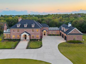 Custom Home Built by GG Cain on a Tree-lined Two Acre Lot