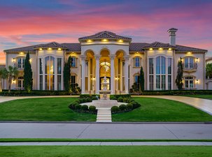 RARE OFFERING in guard-gated Kings Gate of Plano! 