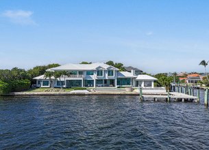 Wide-Water Vistas that Span Lake Worth and the Intracoastal Waterway