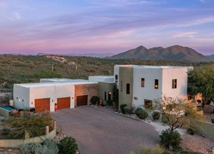 Custom Equestrian Property with Panoramic Mountain Views