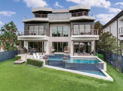 Breathtaking Three-Story Waterfront Sanctuary in South Tampa