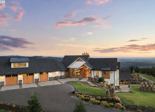 Experience the Pinnacle of Oregon Wine Country Living